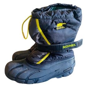 Sorel Flurry Black and Green Womens Boots